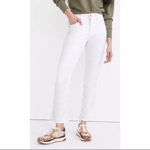 Madewell Cali Demi-Bootcut white jeans! Size 24